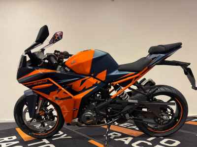 KTM RC 390 2022