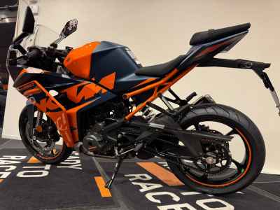 KTM RC 390 2022