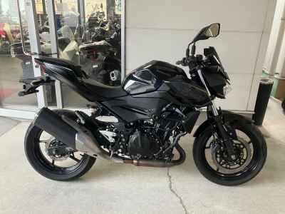Kawasaki Z400 2021