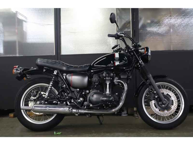 Kawasaki W800 2022