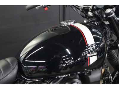 Kawasaki W800 2022