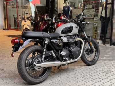 Triumph Bonneville T100 2026
