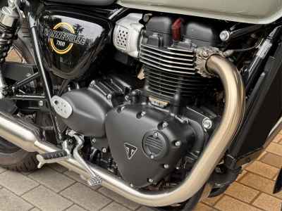 Triumph Bonneville T100 2026