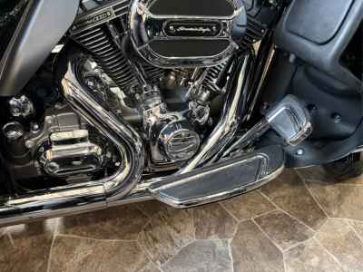 Harley-Davidson FLTRUSE CVO 2016