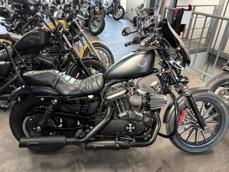Harley-Davidson Sportster Iron XL883N 2014