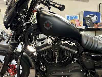 Harley-Davidson Sportster Iron XL883N 2014