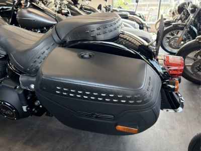 Harley-Davidson Heritage FLHCS1870 2022