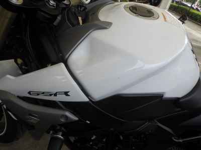 Suzuki GSR750 2015