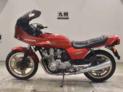 Honda CB900F 2022
