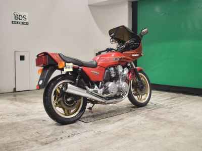Honda CB900F 2022