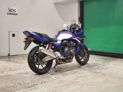 Honda CB400 Super Boldor 2020