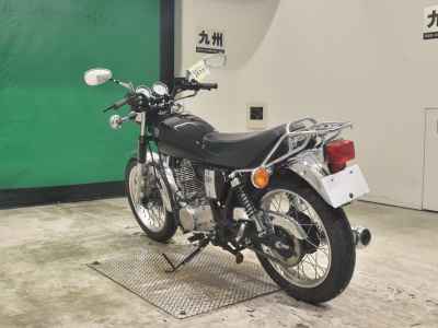 Yamaha SR400 2019