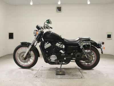 Honda VT400S 2012