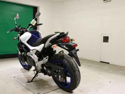 Suzuki Gladius SFV400