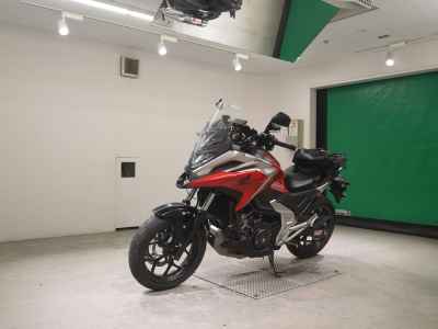 Honda NC750X DCT 2021