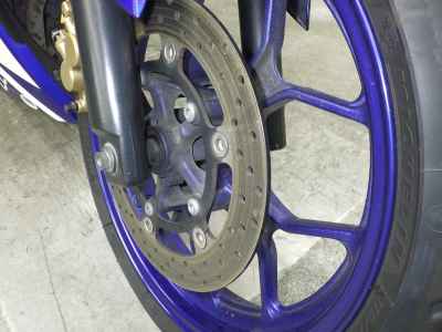 Yamaha YZF-R25 2015