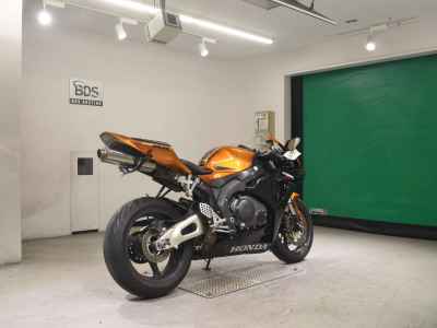 Honda CBR1000RR 2006