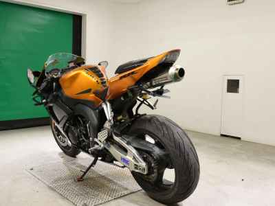 Honda CBR1000RR 2006