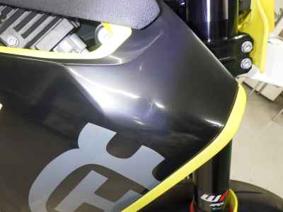 Husqvarna 701 Supermoto 2024