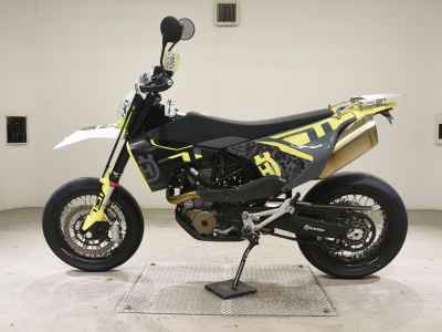 Husqvarna 701 Supermoto 2024