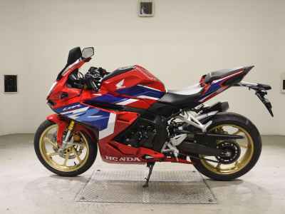 Honda CBR250RR 2023