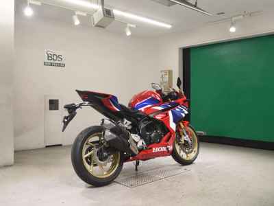 Honda CBR250RR 2023