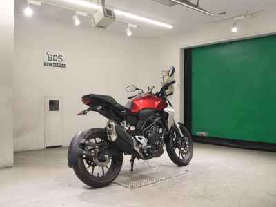 Honda CB250R 2018