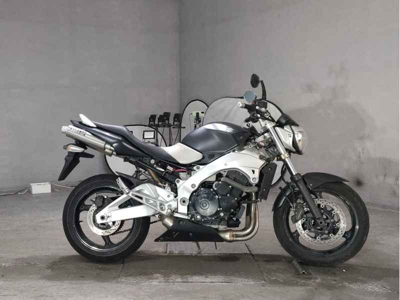 Suzuki GSR400 2008