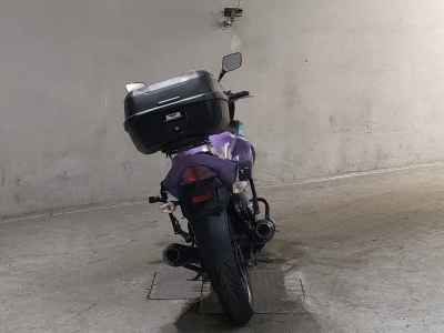 Suzuki GSR250F
