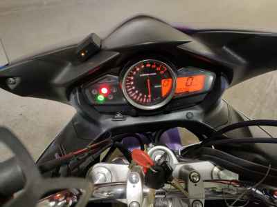 Suzuki GSR250F