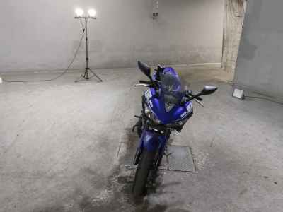 Yamaha YZF-R25 2017