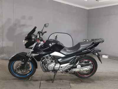 Suzuki GSR250