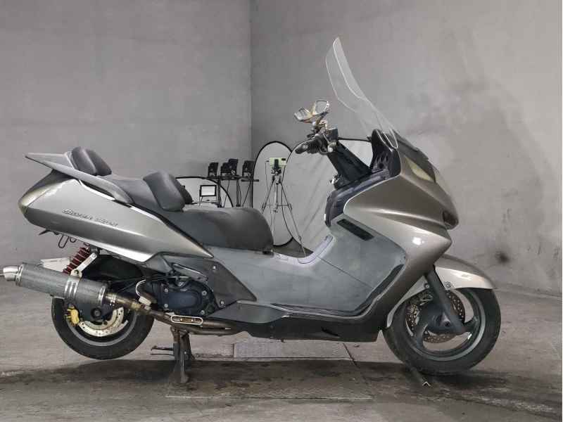 Honda Silver Wing 400