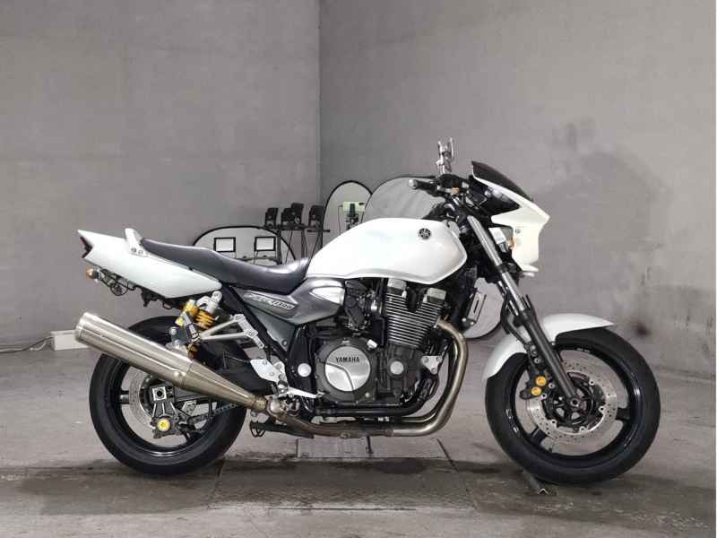 Yamaha XJR1300 2013