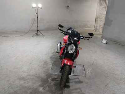 Suzuki Gladius SFV400 2010