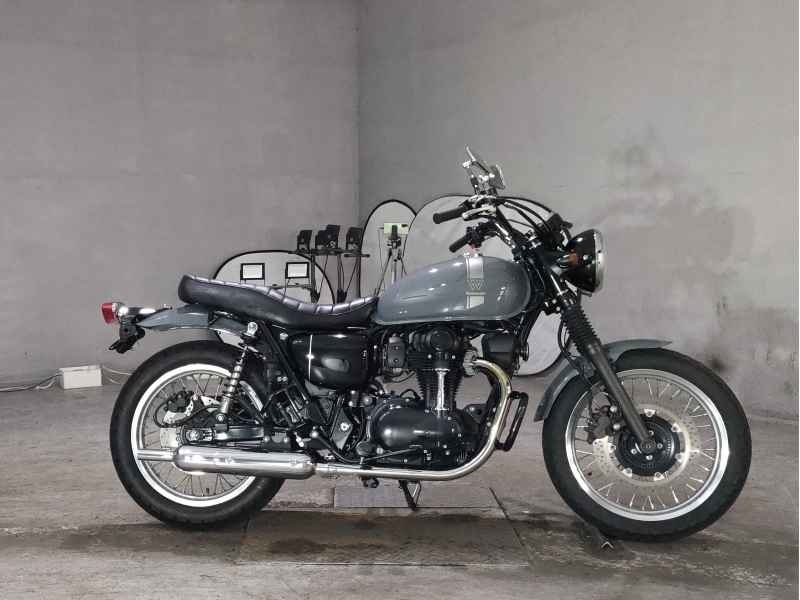 Kawasaki W800 2022