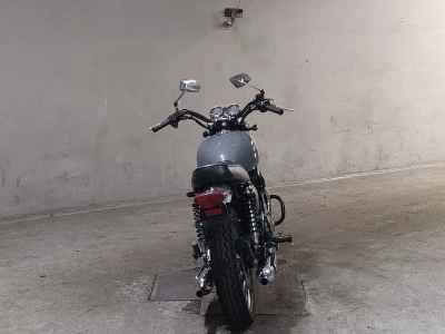 Kawasaki W800 2022