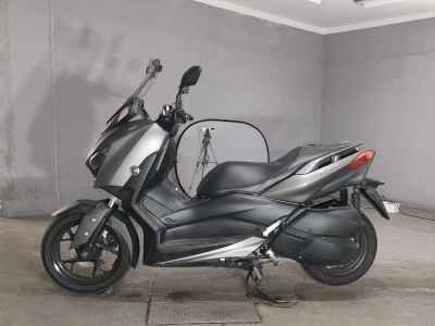 Yamaha XMAX 250