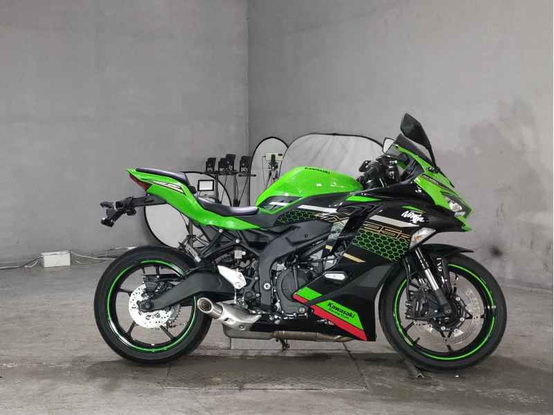 Kawasaki Ninja ZX-25R KRT Edition