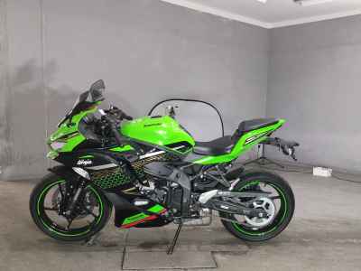 Kawasaki Ninja ZX-25R KRT Edition