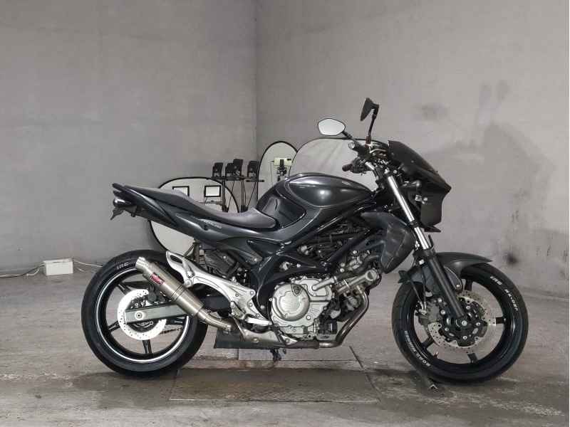 Suzuki Gladius SFV400 2013