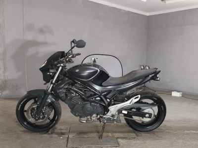 Suzuki Gladius SFV400 2013