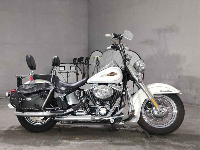 Harley-Davidson FLSTC1580 2006