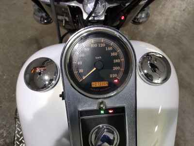 Harley-Davidson FLSTC1580 2006