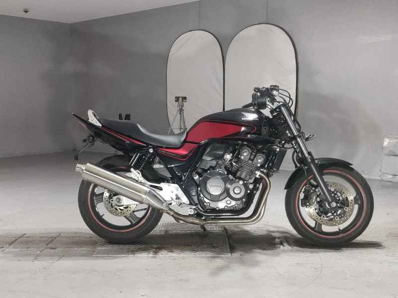 Honda CB400 Super Boldor 2010