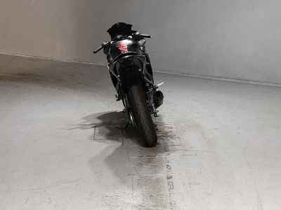 Yamaha YZF-R25