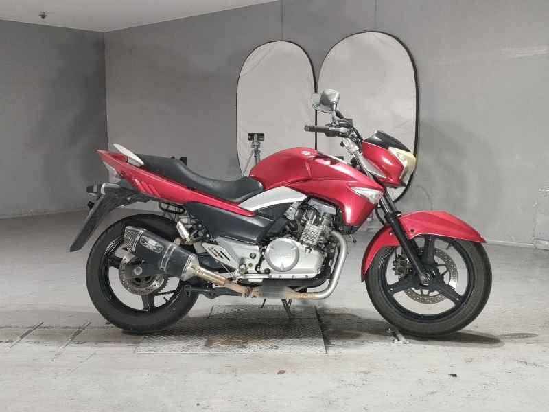 Suzuki GSR250