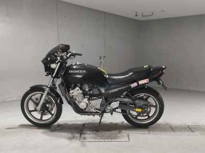 Honda CB250 Jade