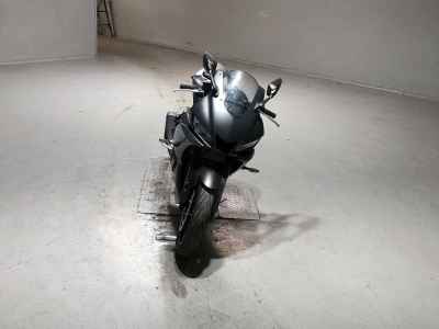 Yamaha YZF-R25 2023
