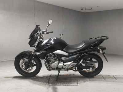 Suzuki GSR250